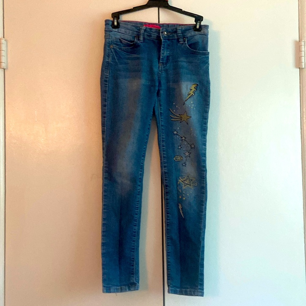 Betsy Johnson embroidered skinny jeans size 12